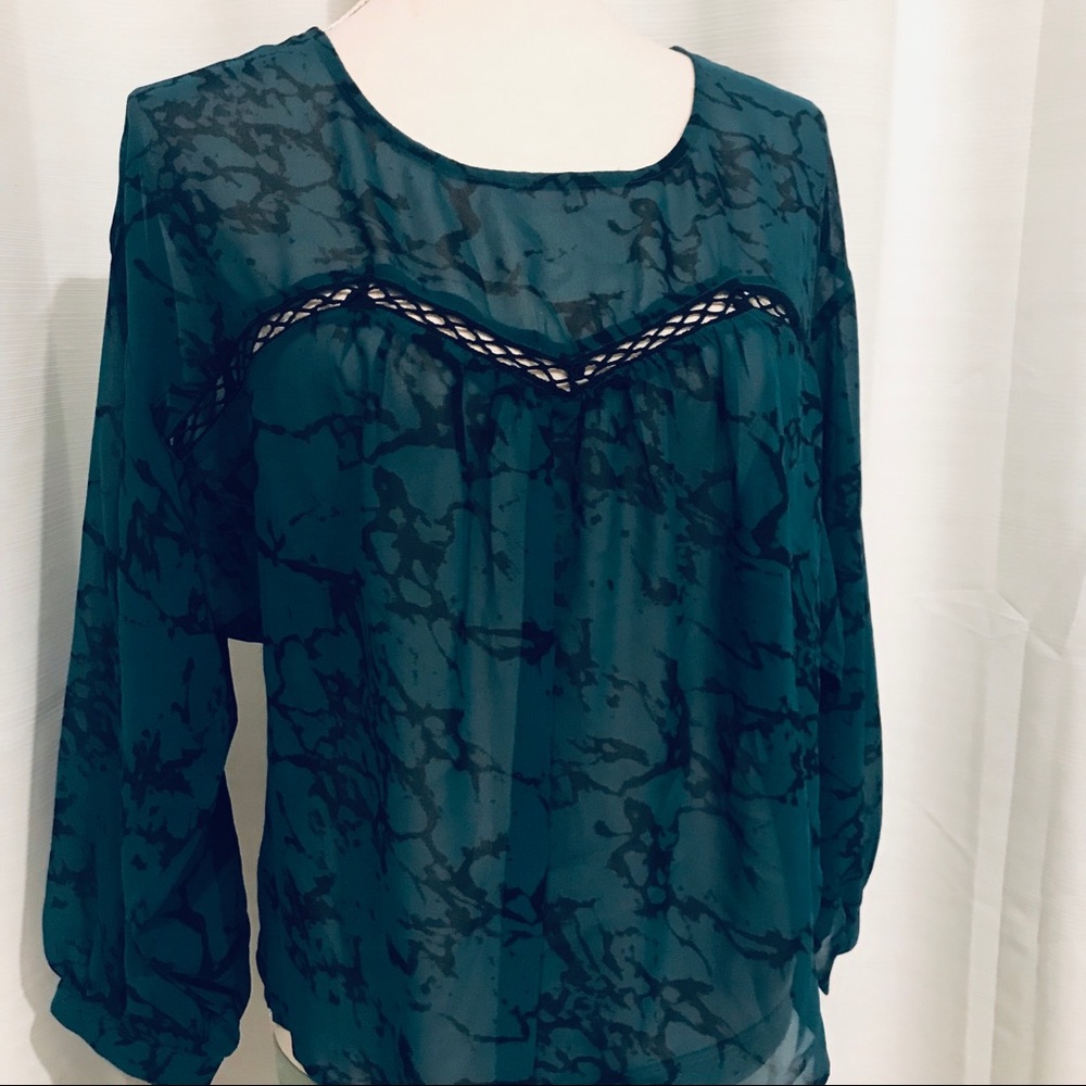 Lucky brand oversized green blouse button back